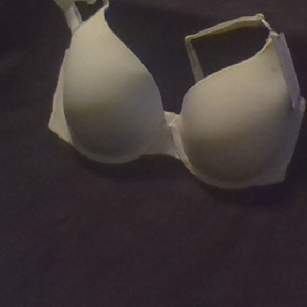 Victoria's Secret White T-Shirt Bra with Molded Cups